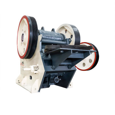 Máy nghiền hàm nhỏ di động 100 200 Tph Với kích thước nguồn 600mm